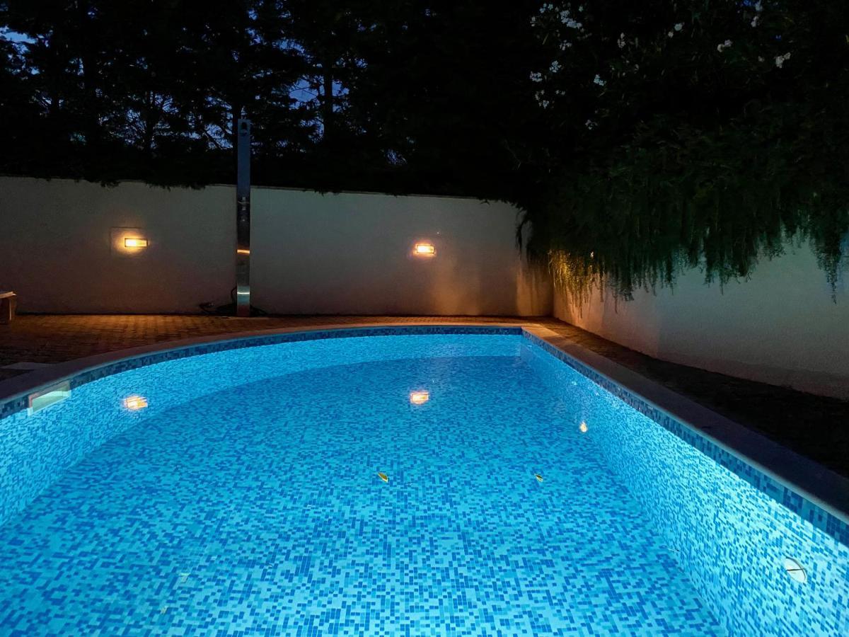 Private Pool And Mediterranean Garden Apt Mia سيلو المظهر الخارجي الصورة