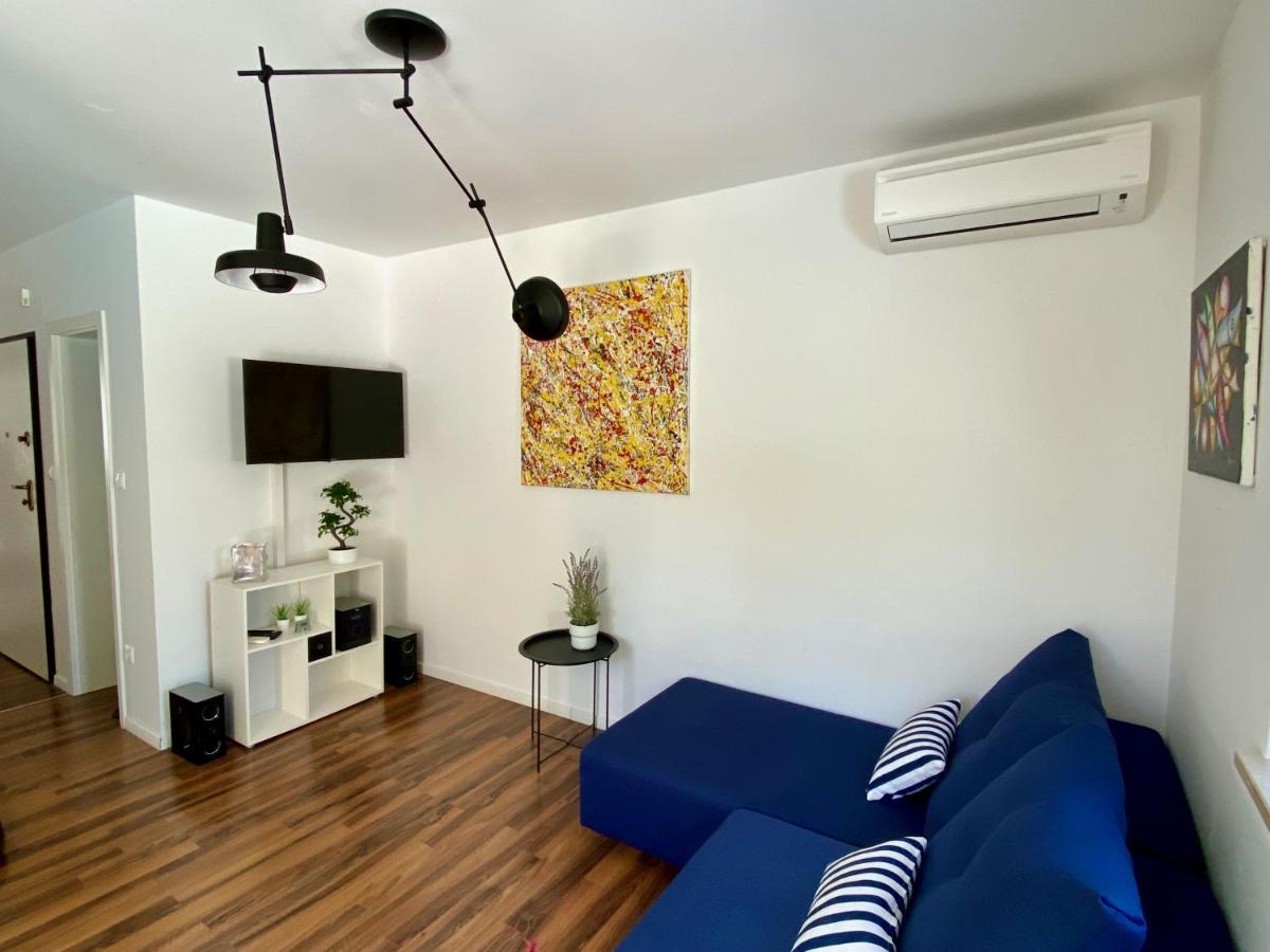 Private Pool And Mediterranean Garden Apt Mia سيلو المظهر الخارجي الصورة