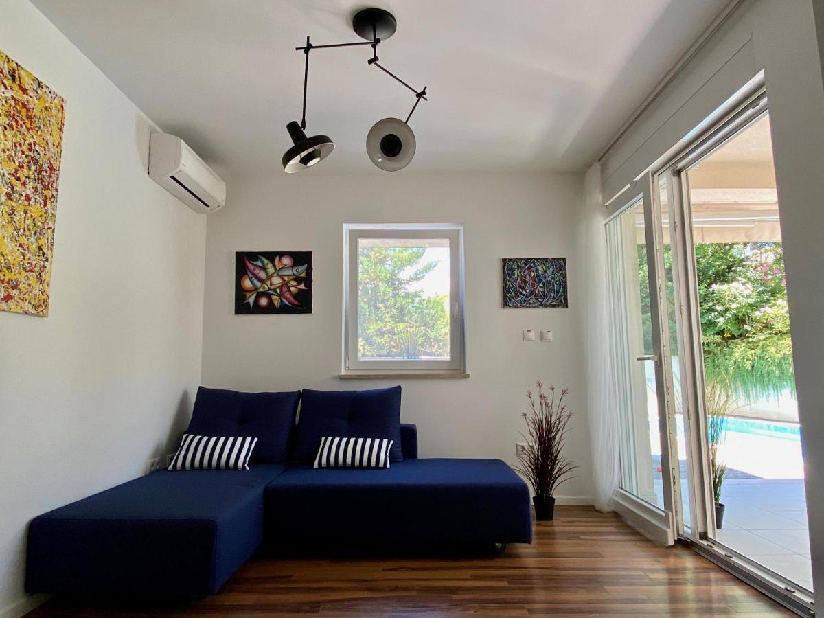 Private Pool And Mediterranean Garden Apt Mia سيلو المظهر الخارجي الصورة