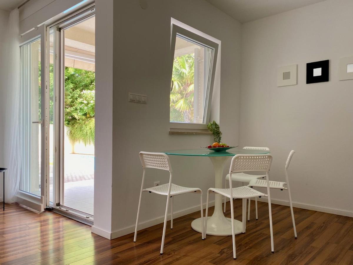 Private Pool And Mediterranean Garden Apt Mia سيلو المظهر الخارجي الصورة