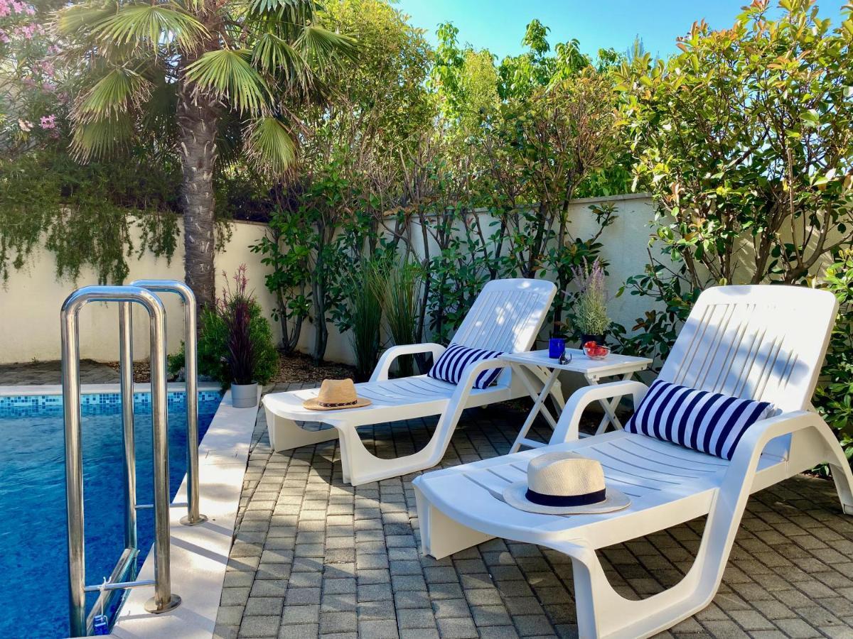 Private Pool And Mediterranean Garden Apt Mia سيلو المظهر الخارجي الصورة