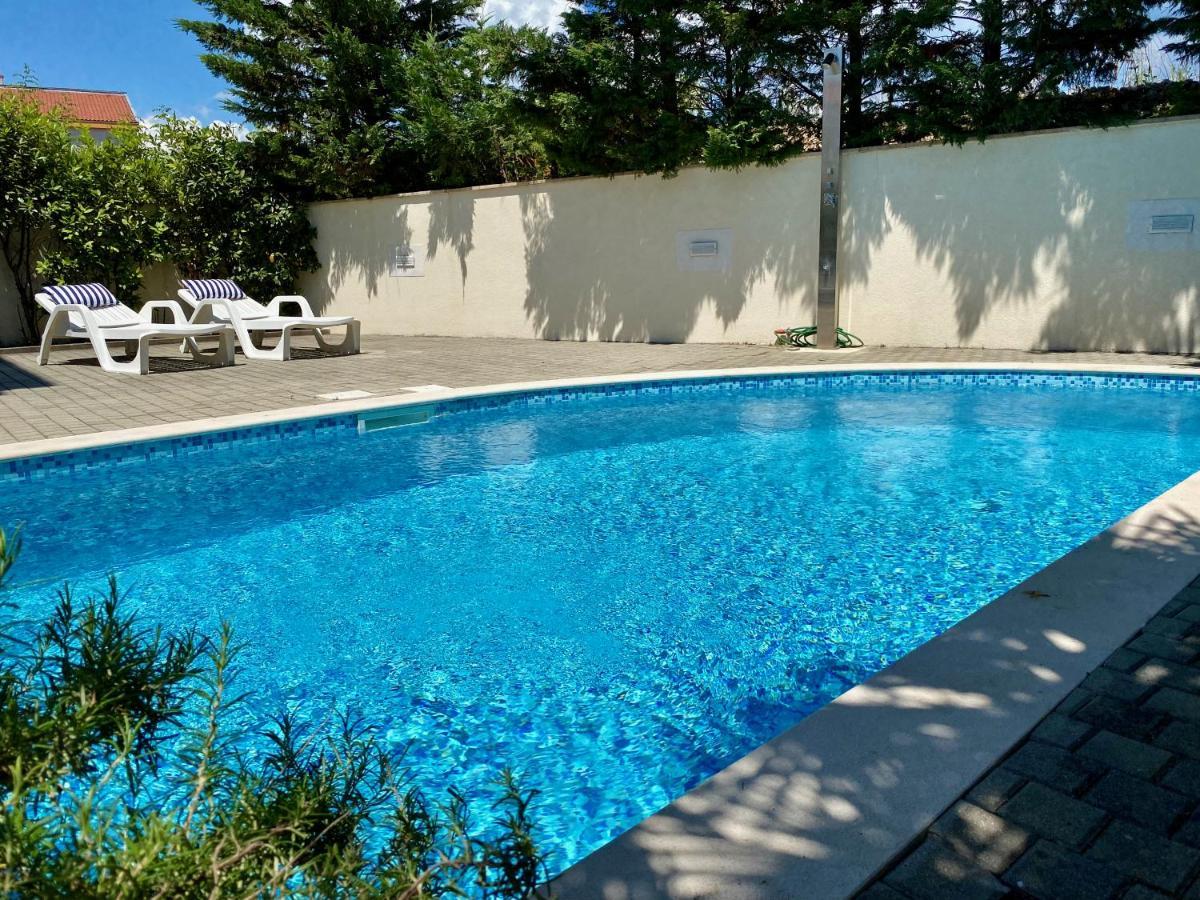 Private Pool And Mediterranean Garden Apt Mia سيلو المظهر الخارجي الصورة